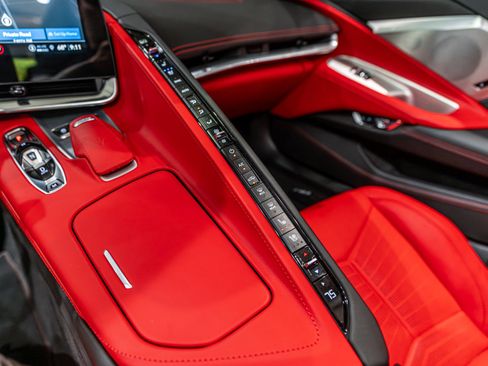 Used 2021 Chevrolet Corvette Stingray Premium Conv w/ Z51 Performance Package image 20