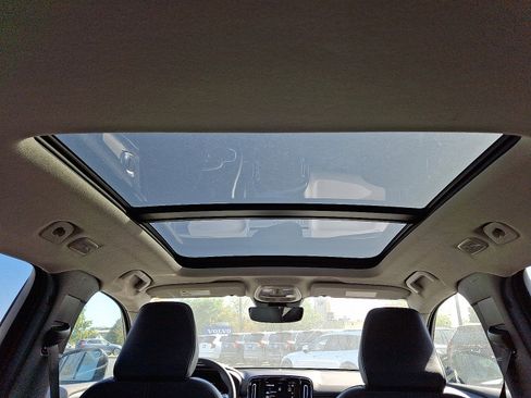 Used 2023 Volvo XC40 B5 Plus w/ Driver Assist Package image 14