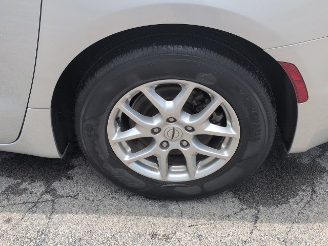 Used 2024 Chrysler Pacifica Touring-L FWD image 35