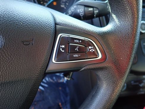 Used 2015 Ford Focus SE FWD image 13