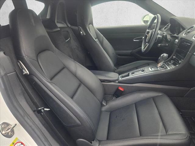 Used 2025 Porsche 718 Boxster RWD image 16