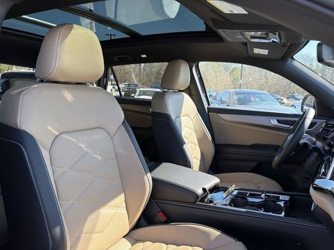 New 2026 Volkswagen Atlas Cross Sport SE image 19