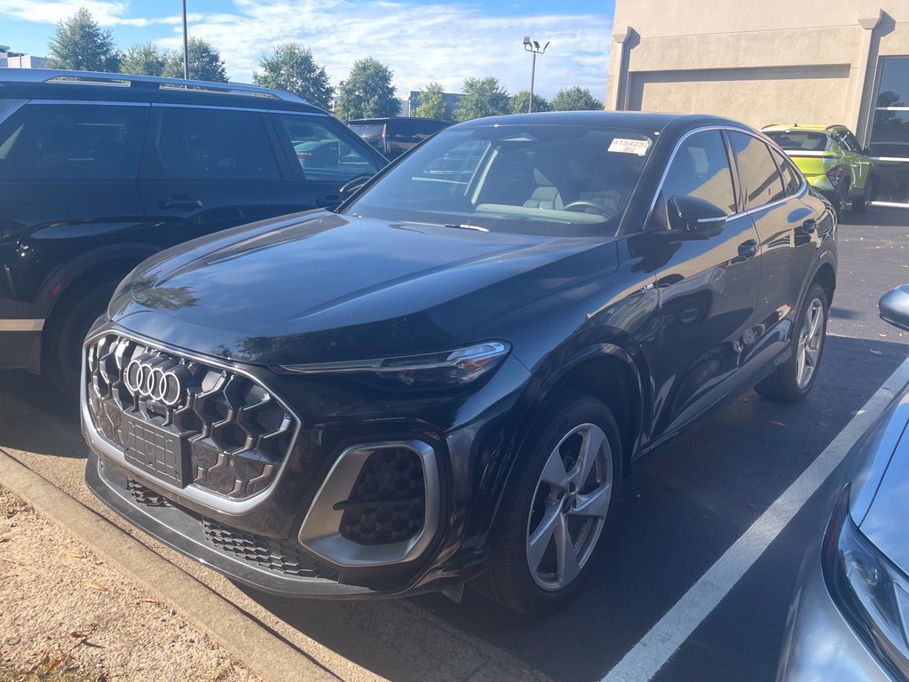 Used 2025 Audi Q5 Premium Plus w/ Premium Plus AWD/4WD image 3