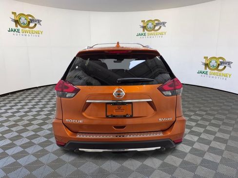 Used 2020 Nissan Rogue SV w/ Sun & Sound Touring Package AWD/4WD image 9