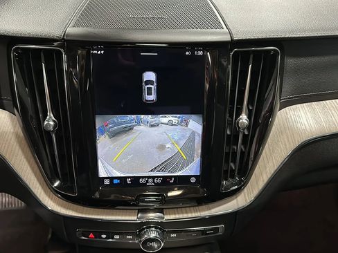 Used 2022 Volvo XC60 T8 Inscription w/ Advanced Package image 23