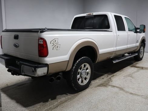 Used 2014 Ford F350 Lariat image 2