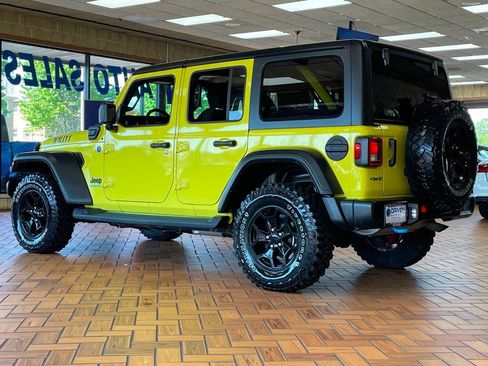 Used 2023 Jeep Wrangler Unlimited w/ Cold Weather Group AWD/4WD image 6