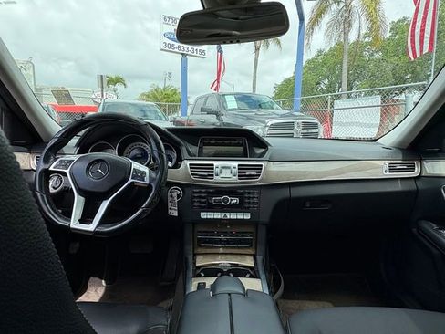 Used 2014 Mercedes-Benz E 350 Sedan image 17