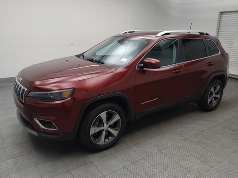Used 2019 Jeep Cherokee Limited AWD/4WD image 2
