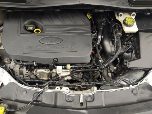 Used 2017 Ford Escape SE w/ Equipment Group 201A image 30