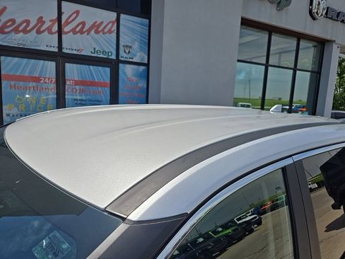 Used 2023 Nissan Rogue SV AWD/4WD image 19
