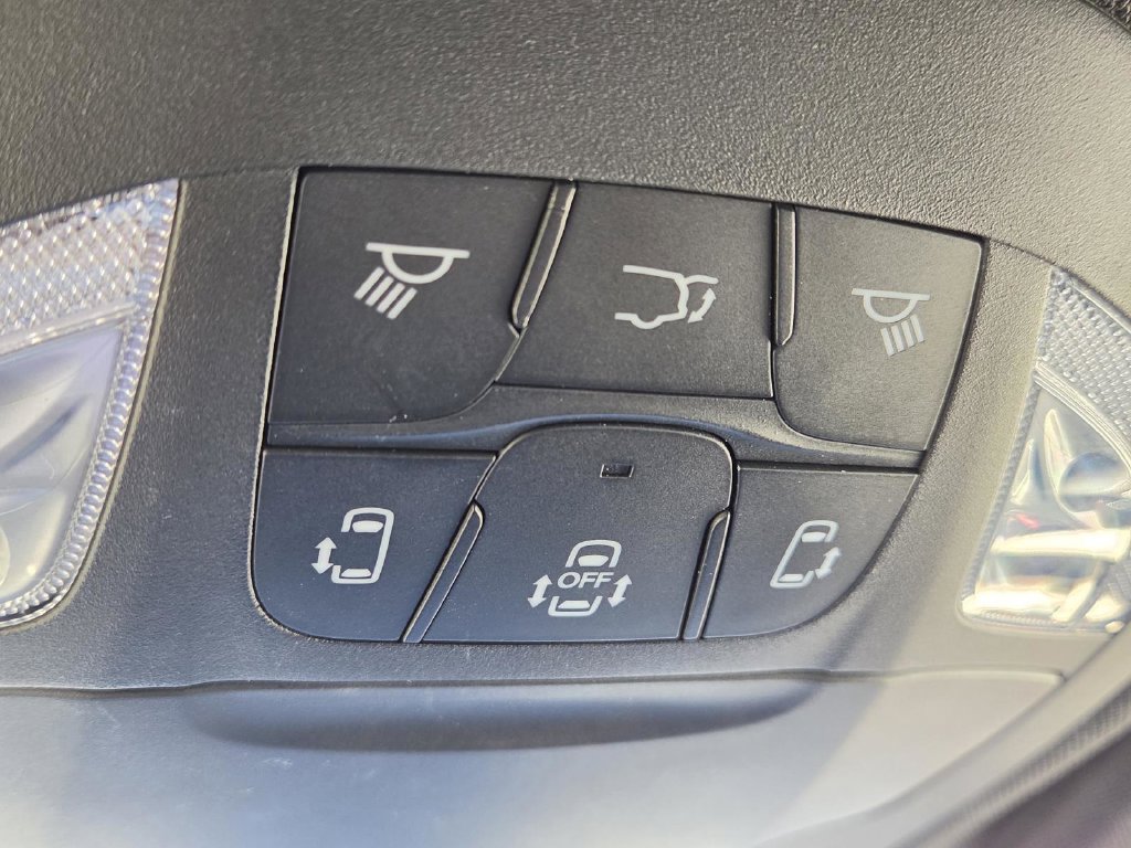 Used 2025 Chrysler Pacifica Select FWD image 25