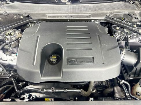 Used 2020 Land Rover Defender 110 X image 37