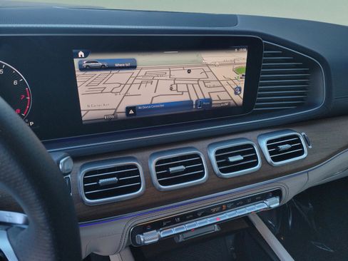 Certified 2025 Mercedes-Benz GLS 580 4MATIC image 24