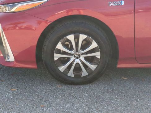 Certified 2022 Toyota Prius Prime LE image 11