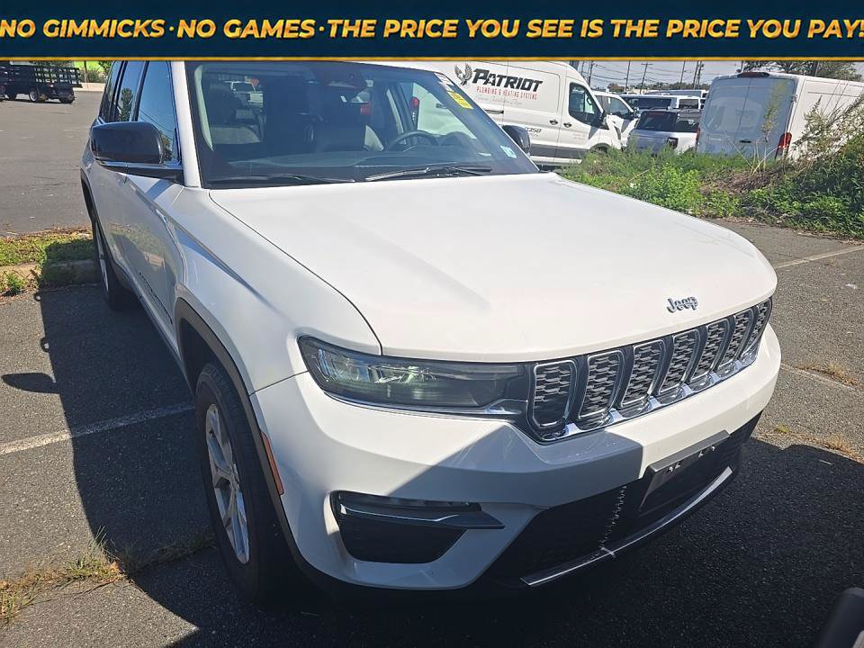 Used 2023 Jeep Grand Cherokee Limited AWD/4WD image 1
