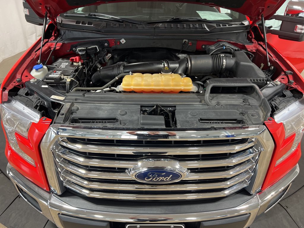 Used 2017 Ford F150 XLT w/ Equipment Group 302A Luxury AWD/4WD image 38