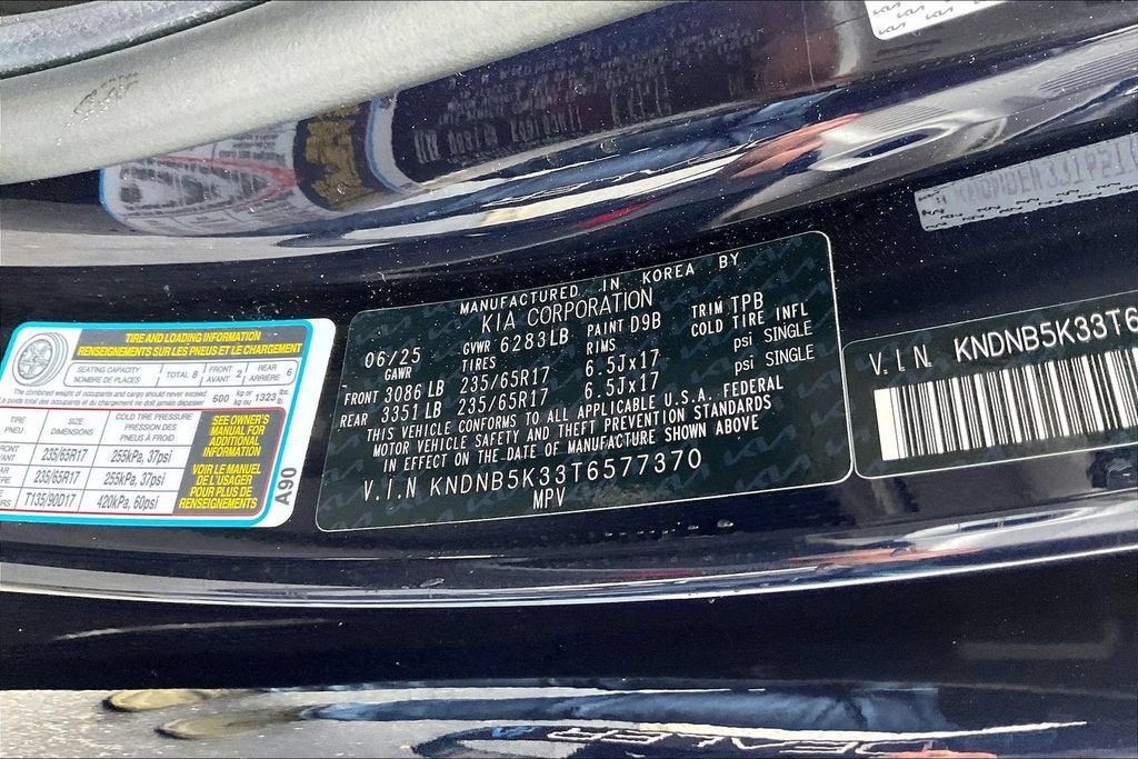Used 2026 Kia Carnival FWD image 36