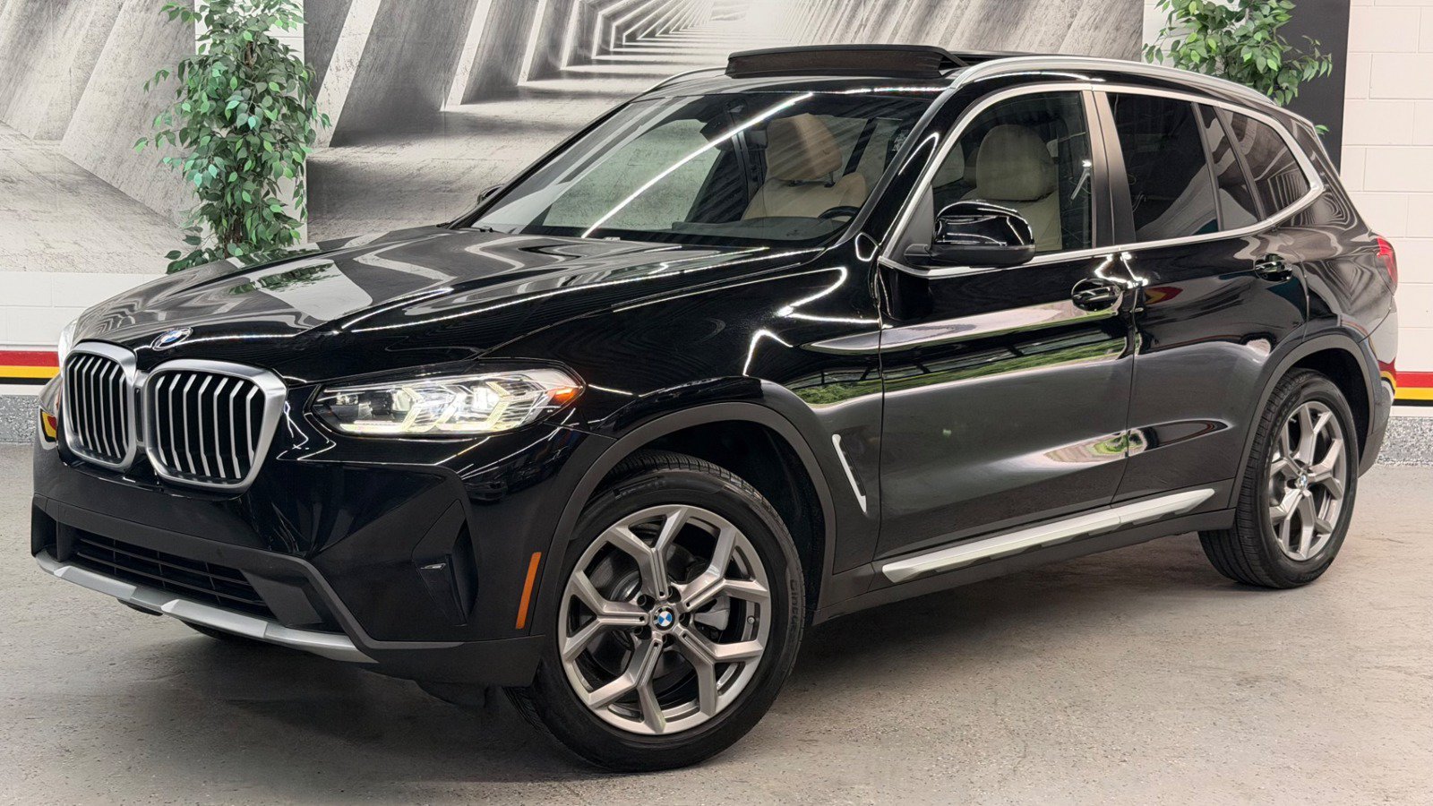 Used 2022 BMW X3 xDrive30i w/ Convenience Package AWD/4WD image 3