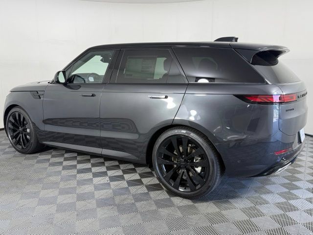 New 2027 Land Rover Range Rover Sport Dynamic SE AWD/4WD image 4