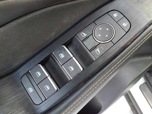 Used 2023 Nissan Rogue Platinum w/ Platinum Premium Package image 15