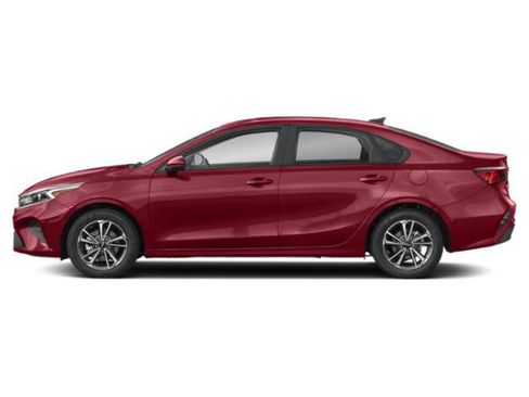 Certified 2023 Kia Forte LXS FWD image 3