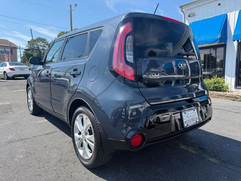 Used 2016 Kia Soul + w/ Audio Package FWD image 7