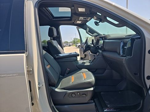 Used 2026 GMC Sierra 2500 AT4 w/ AT4 Premium Plus Package AWD/4WD image 18