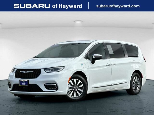 Used 2023 Chrysler Pacifica Limited FWD image 1