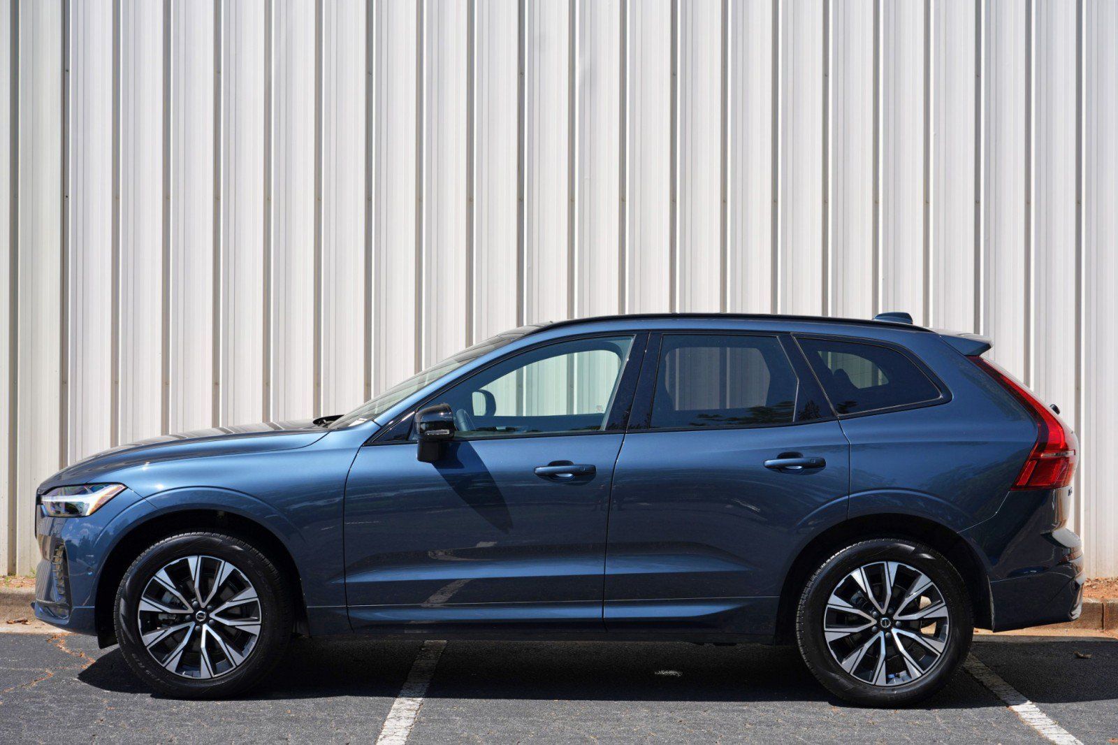 Used 2025 Volvo XC60 B5 Plus w/ Protection Package Premier AWD/4WD image 49