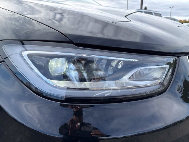 Used 2025 Chrysler Pacifica Select FWD image 9