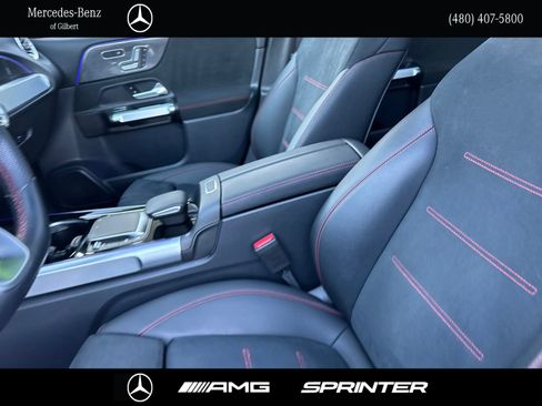 Used 2022 Mercedes-Benz GLB 250 image 16