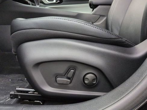 New 2026 Jeep Compass Limited image 19