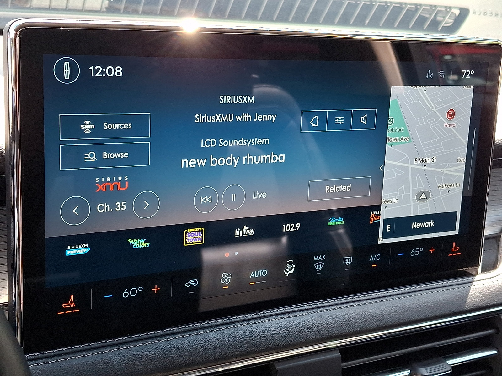 Used 2023 Lincoln Corsair FWD image 16