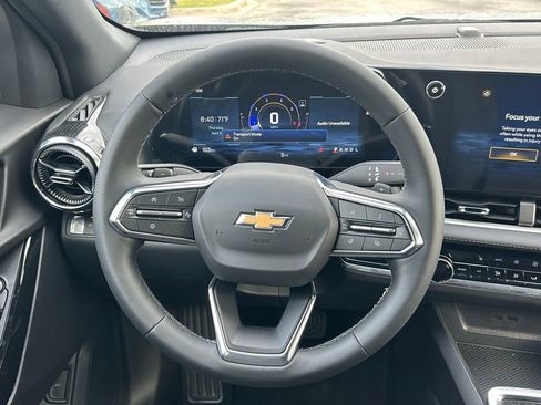 New 2026 Chevrolet Equinox LT w/ Convenience Package II FWD image 18