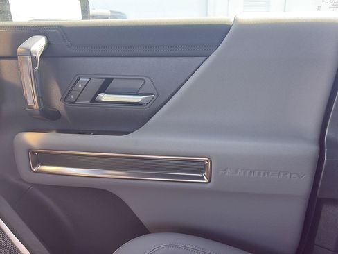 Used 2025 GMC Hummer EV 3X AWD/4WD image 22