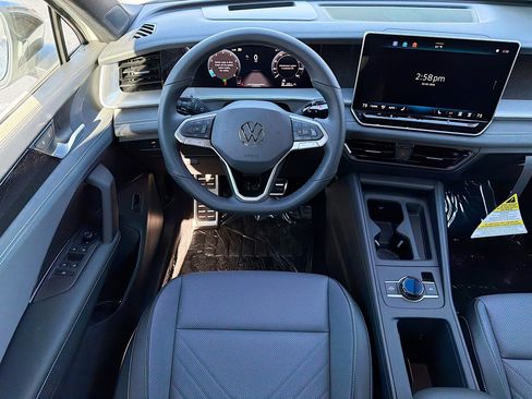 New 2026 Volkswagen Tiguan SE R-Line AWD/4WD image 16