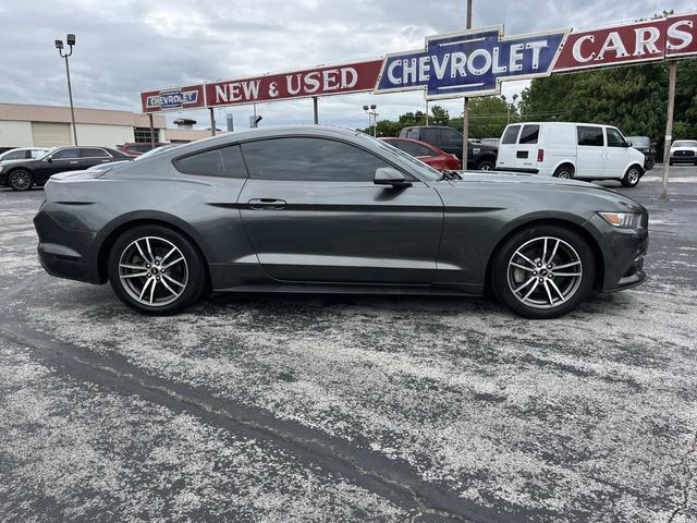 Used 2017 Ford Mustang Coupe RWD image 2