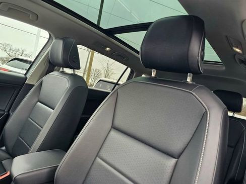 Used 2021 Volkswagen Tiguan SEL image 20