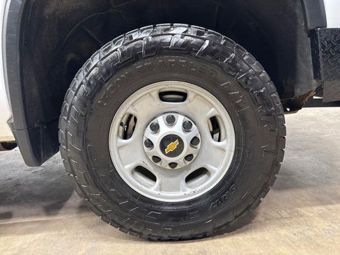 Used 2024 Chevrolet Silverado 2500 W/T w/ WT Convenience Package image 38