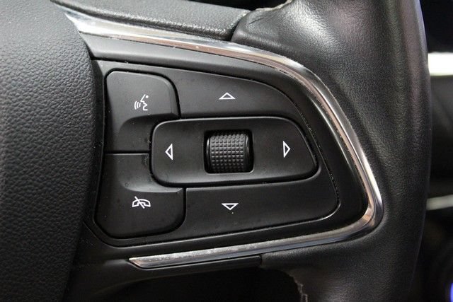 Used 2023 Buick Encore GX Essence w/ Advanced Technology Package FWD image 25