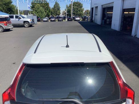 Used 2018 Honda Fit LX image 5