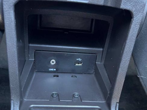 Used 2013 Ford Focus SE FWD image 20