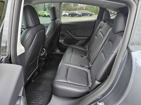 Used 2022 Tesla Model Y Performance image 16