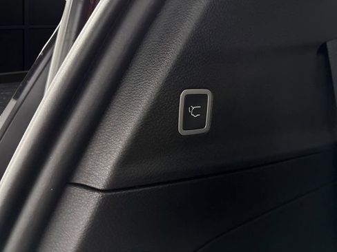 New 2026 Chrysler Pacifica Select image 15