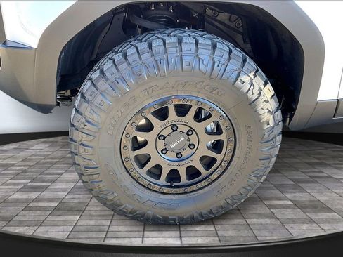 Used 2025 Toyota Land Cruiser 1958 image 9