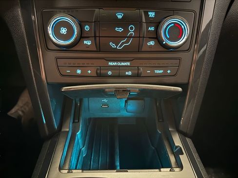 Used 2017 Ford Explorer XLT FWD image 29