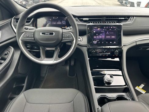 New 2026 Jeep Grand Cherokee L 4WD image 19