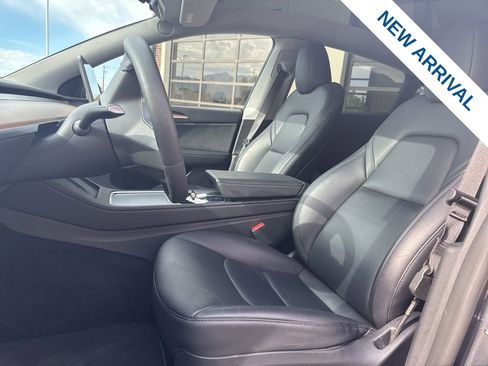 Used 2023 Tesla Model Y Long Range image 16