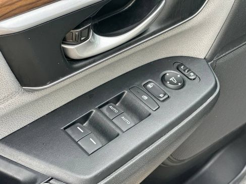 Used 2021 Honda CR-V EX image 17